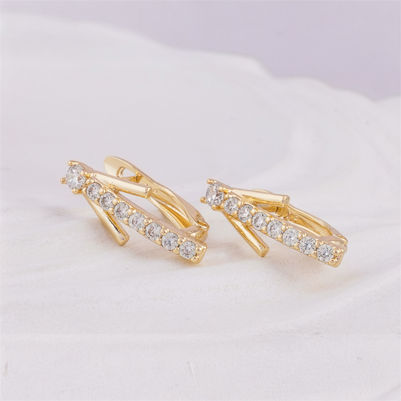 Avelora Vine Curve Hoops