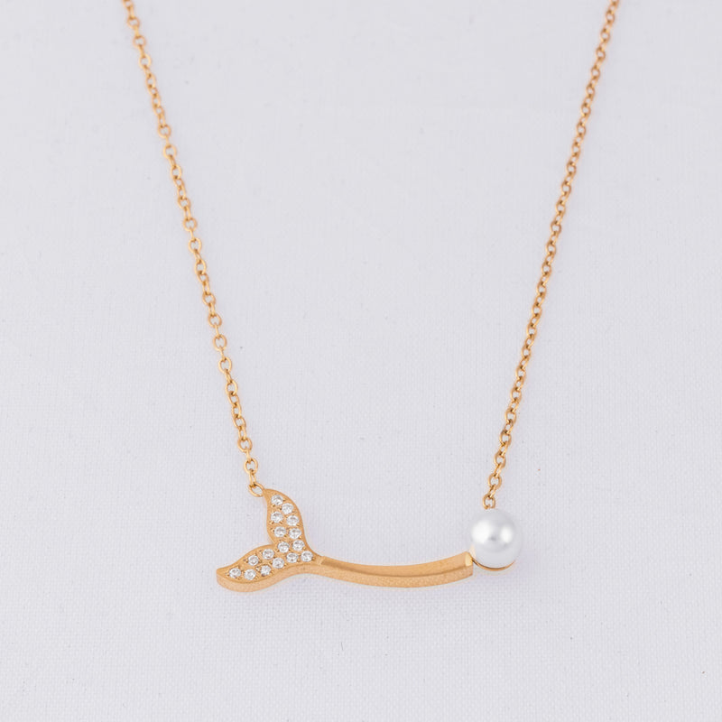 Pearl Fin Necklace
